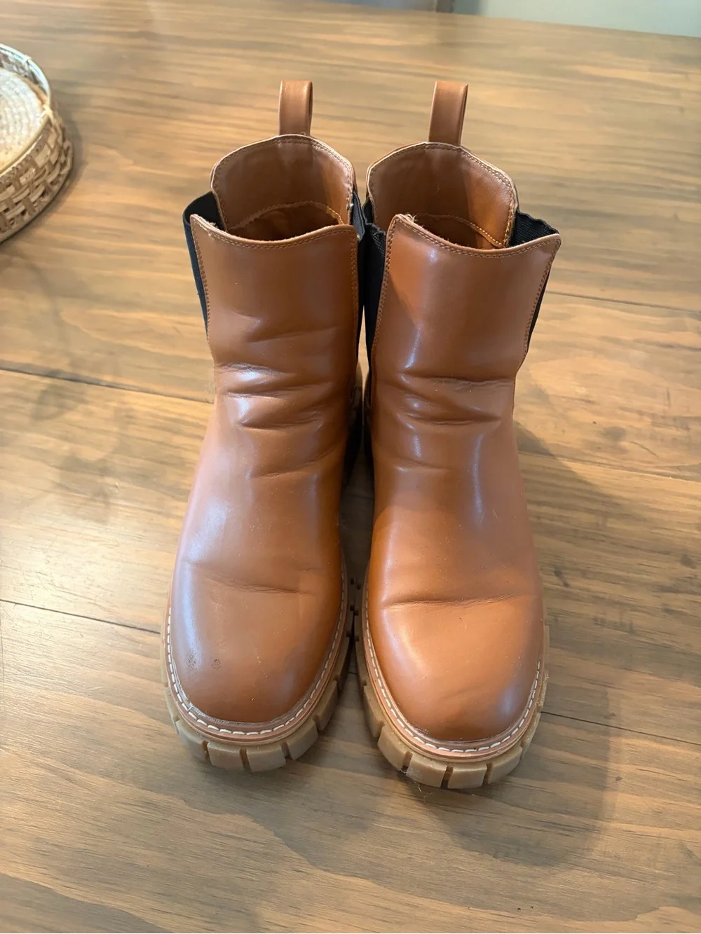 Steve Madden Tan Leather Chelsea Lug Booties with Black Elastic
